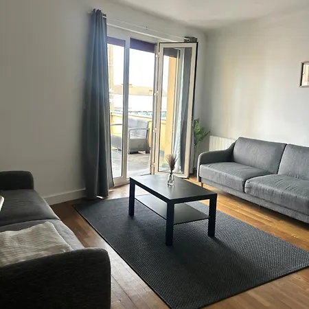 Le Toit Des Volcans - 8 Couchages - Terrasse Privee Et Wifi *