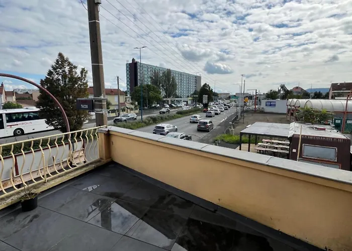 Daire Le Toit Des Volcans - 8 Couchages - Terrasse Privee Et Wifi *